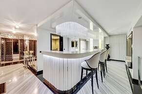 Exceptional Apartment - Near Eiffel Tower