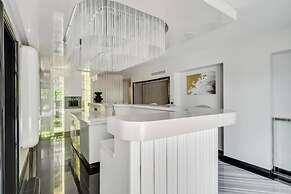 Exceptional Apartment - Near Eiffel Tower