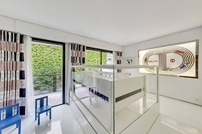 Exceptional Apartment - Near Eiffel Tower