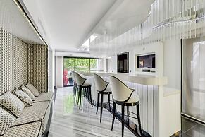 Exceptional Apartment - Near Eiffel Tower