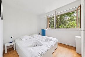 Spacious Apartment With Balcony -11th- Mobility le