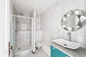 Exceptional Terrace apt - La D Fense - Bail Mob