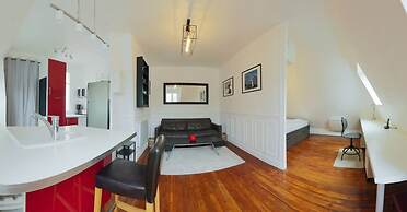 A Cozy Refuge - 18th - Mobility Lease