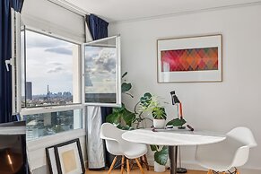 Extra Studio on the 23rd Floor - Stunning View