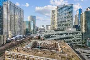 Spacious Studio Balcony -La D Fense-bail Mobilit
