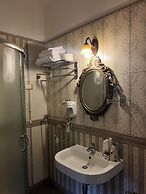 2 KITARRAT Boutique Hotel & SPA