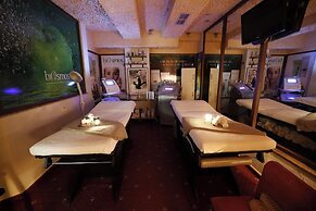 2 KITARRAT Boutique Hotel & SPA