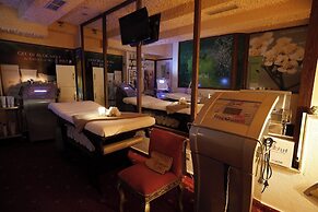 2 KITARRAT Boutique Hotel & SPA