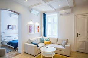 AS HOME Szewska