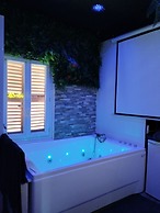 Loveroom Toulon