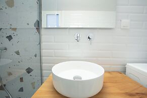 Ruby's Urban Residence Koukaki