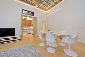 Spacious Prati Apartment for Families