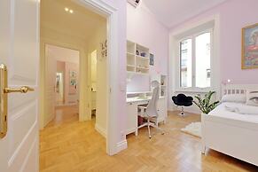 Spacious Prati Apartment for Families
