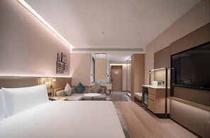 Holiday Inn Qingdao CBD by IHG