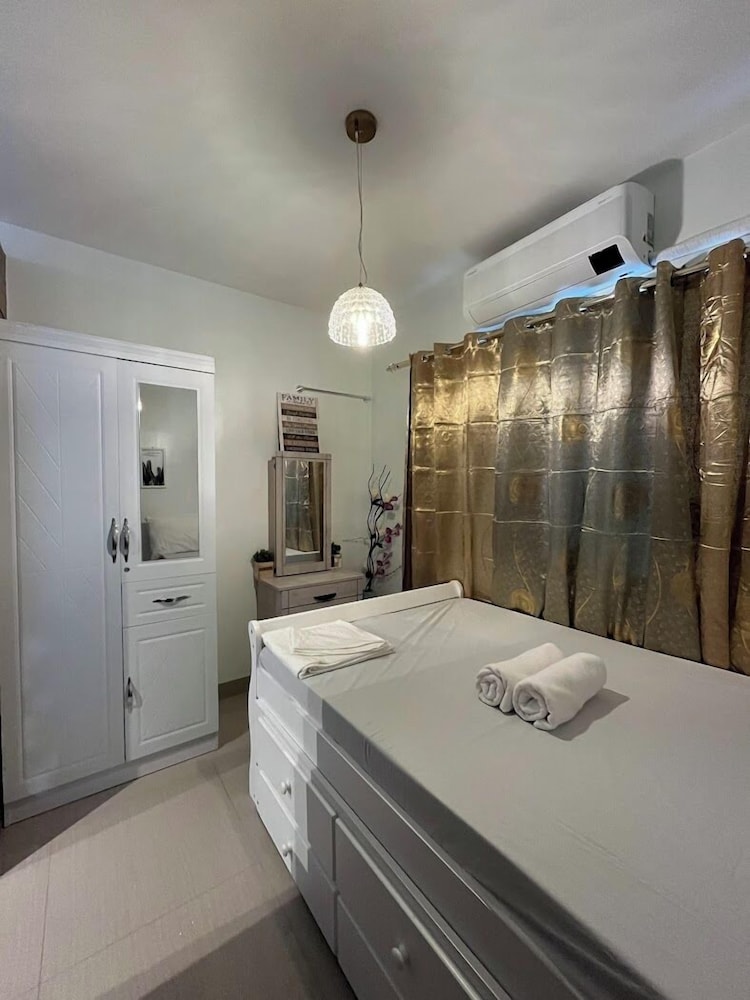 Shore 2 Tower 2 Unit 1289