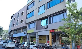 Hotel Raj Residency