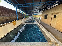 Paradise Resorts & Sauna