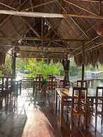Mương Đình Lodge