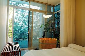 Home. Homestay
