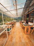 Young Monk Hostel Jibhi
