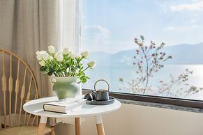 Verdant Whisper Stone Hill Seaview Inn