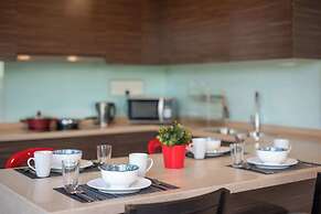3BR Somerset Apt 2 TVs With Harbour View, Legoland