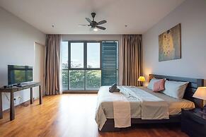 3BR Somerset Apt 2 TVs With Harbour View, Legoland