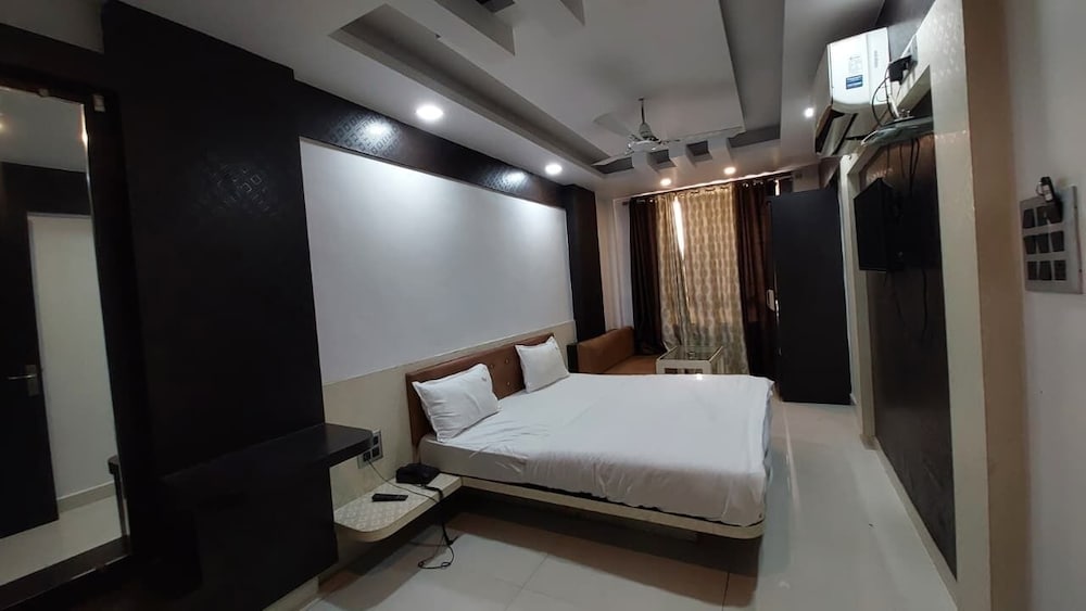 Hotel Kishan Palace Bhopal