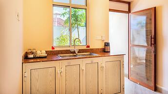 Coconut Breeze Apartments