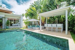 Stylish 3BR Pool Villa, Bang Tao + Airport Shuttle