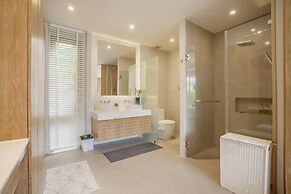 Stylish 3BR Pool Villa, Bang Tao + Airport Shuttle
