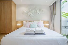 Stylish 3BR Pool Villa, Bang Tao + Airport Shuttle