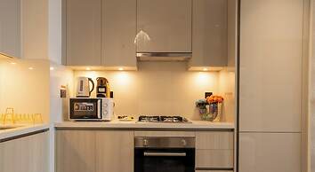 Manzil - Stylish 1BR with Pool and Gym