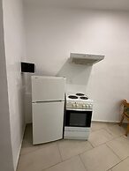 Cozy 1BR Apt Budget Stay Westbahnhof