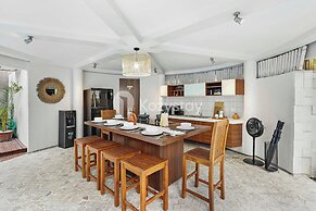 Ombak Villa by Kozystay - Canggu