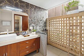 Ombak Villa by Kozystay - Canggu