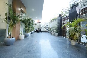 CORPORATE STAYS - GOLF COURSE ROAD