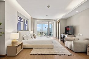Snug Studio in Dubai Mall Steps From Burj Khalifa