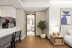 Snug Studio in Dubai Mall Steps From Burj Khalifa