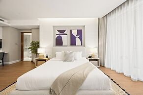 Snug Studio in Dubai Mall Steps From Burj Khalifa
