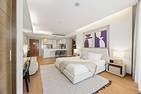 Snug Studio in Dubai Mall Steps From Burj Khalifa