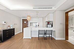 Snug Studio in Dubai Mall Steps From Burj Khalifa