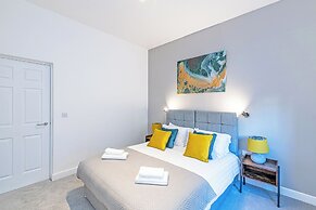 Prescott Court by Guestz