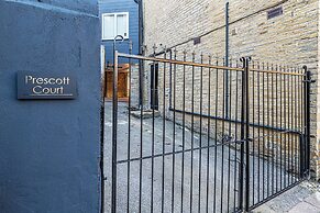 Prescott Court by Guestz