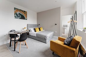 Prescott Court by Guestz