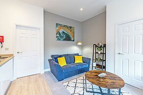 Prescott Court by Guestz