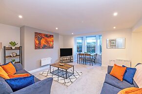Prescott Court by Guestz