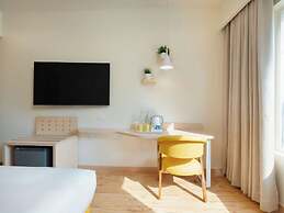 Bloom Hotel - M Block GK2