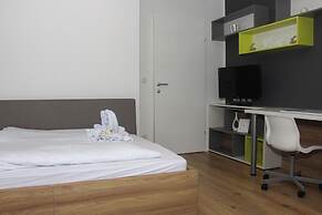 Christiano Apartments 1060 CITY