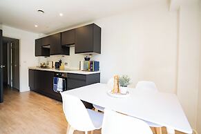 Coates House by Guestz